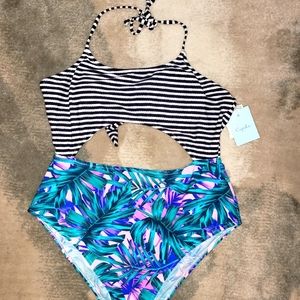 One peice bathing suit Cupshe